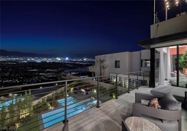 Photo 1 of Single family home for sale at 619 Overlook Rim Dr, Henderson, NV 89012 | MLS# 2766075 | Listing updated on 2026-09-09