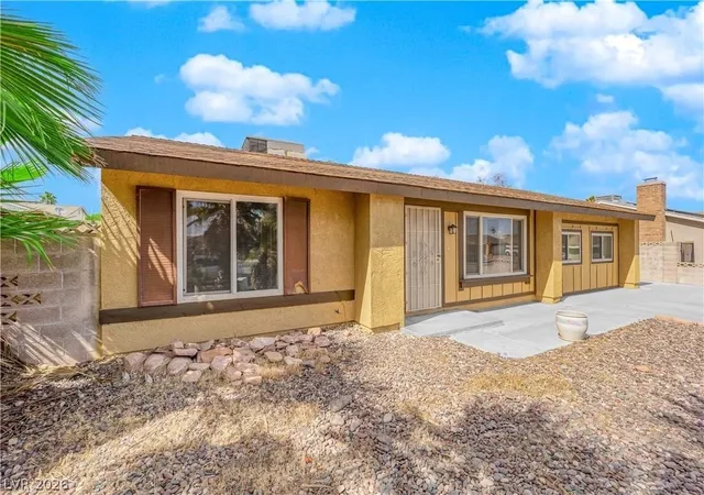 Photo 3 of Single family home for sale at 7274 Pinebrook Cir, Las Vegas, NV 89147 | MLS# 2767235 | Listing updated on 2026-09-08
