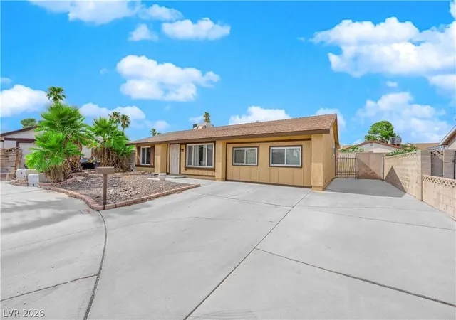 Photo 3 of Single family home for sale at 7274 Pinebrook Cir, Las Vegas, NV 89147 | MLS# 2767235 | Listing updated on 2026-09-08