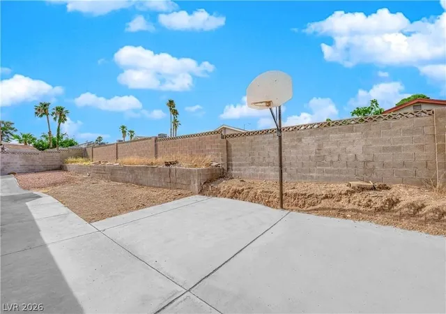 Photo 4 of Single family home for sale at 7274 Pinebrook Cir, Las Vegas, NV 89147 | MLS# 2767235 | Listing updated on 2026-09-08