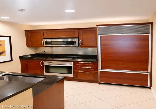 Photo 4 of Condo for sale at 145 E Harmon Ave #1502, Las Vegas, NV 89109 | MLS# 2766811 | Listing updated on 2026-09-28