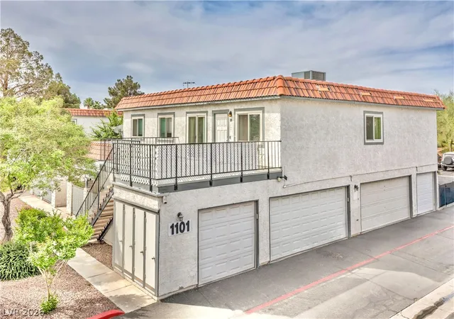 Photo 3 of Condo for sale at 1101 Willow Tree Dr #D, Las Vegas, NV 89128 | MLS# 2770036 | Listing updated on 2026-09-11