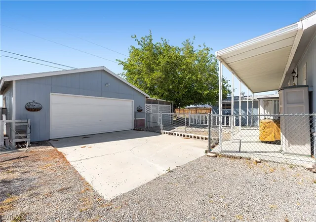 Photo 3 of Sale Pending at 1190 S Bunch St, Pahrump, NV 89048 | MLS# 2771919 | Listing updated on 2026-09-23