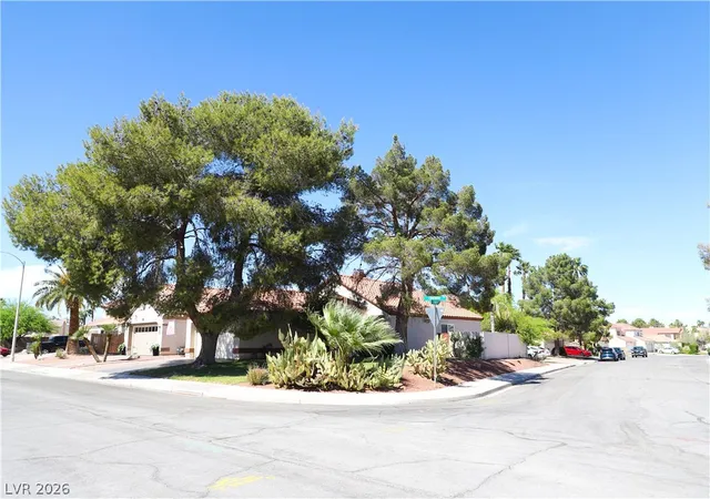 Photo 3 of Single family home for sale at 133 Coventry Cir, Henderson, NV 89074 | MLS# 2771152 | Listing updated on 2026-08-30