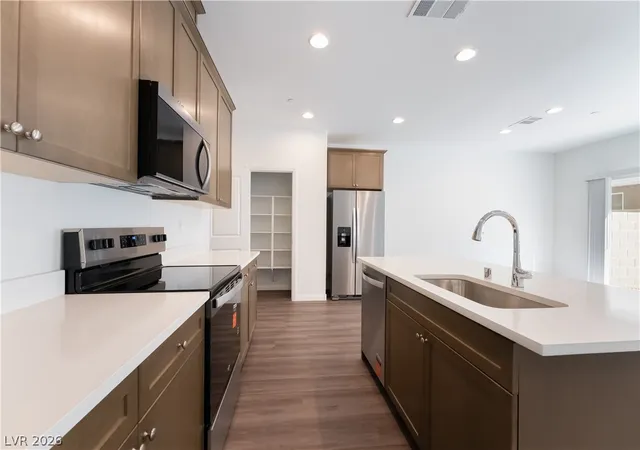 Photo 4 of Townhouse for sale at 4279 Galaxy Gaze Ave, Las Vegas, NV 89110 | MLS# 2772209 | Listing updated on 2026-09-09