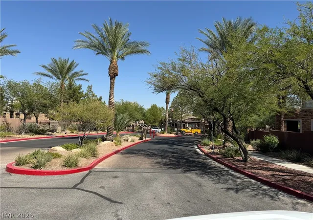 Listing Photo 3 - Condo for sale in building located at 656 Peachy Cyn Cir, Las Vegas, NV 89144 - Unit #203