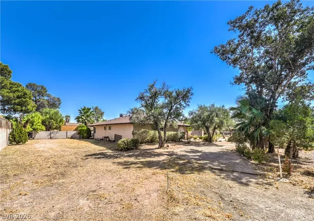 Photo 3 of Single family home for sale at 2880 Red Rock St, Las Vegas, NV 89146 | MLS# 2773589 | Listing updated on 2026-09-16