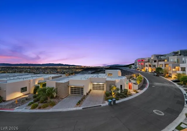 Townhouse for sale at 386 Solitude Peak Ln, Henderson, NV 89012 | MLS# 2773470