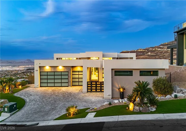 Photo 1 of Single family home for sale at 658 Dragon Peak Dr, Henderson, NV 89012 | MLS# 2773825 | Listing updated on 2026-10-06