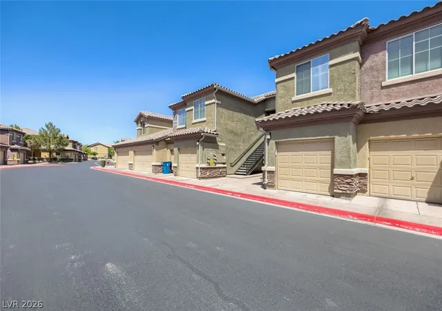 Listing Photo 4 - Condo for sale in building located at 6868 Sky Pointe Dr, Las Vegas, NV 89131 - Unit #2064