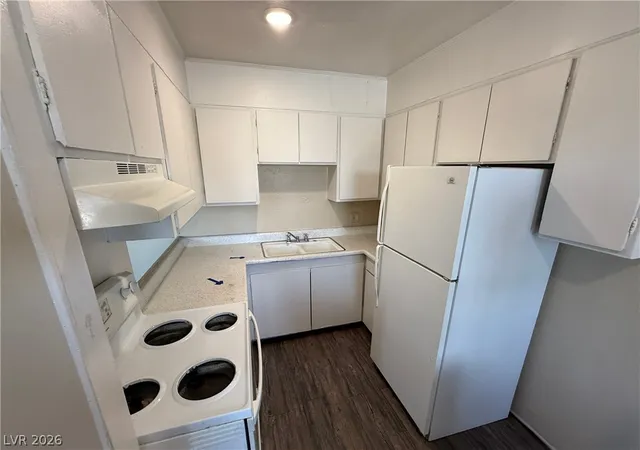 Listing Photo 5 - Condo for sale in building located at 376 N 15th St, Las Vegas, NV 89101