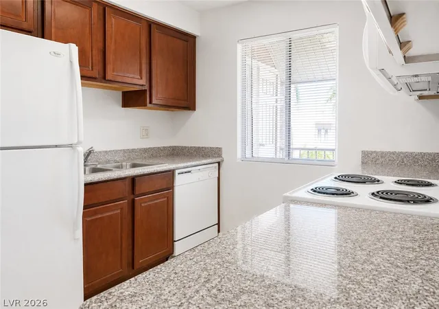 Listing Photo 5 - Condo for sale in building located at 5020 Indian River Dr, Las Vegas, NV 89103 - Unit #436