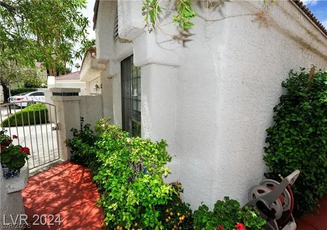 Photo 4 of Single family home for sale at 7268 Drifting River Ct, Las Vegas, NV 89149 | MLS# 2777331 | Listing updated on 2026-09-04