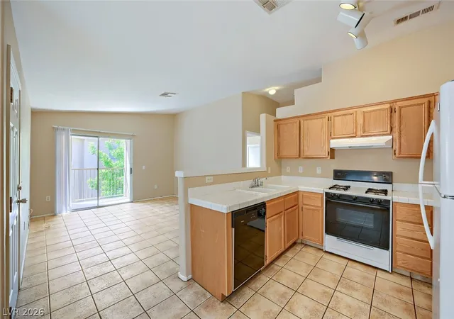 Photo 2 of Sale Pending at 2110 Los Feliz St #2054, Las Vegas, NV 89156 | MLS# 2776836 | Listing updated on 2026-09-06