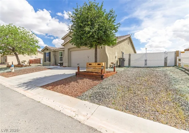 Photo 3 of Single family home for sale at 529 Lampshire Ln, Pahrump, NV 89060 | MLS# 2775831 | Listing updated on 2026-09-19