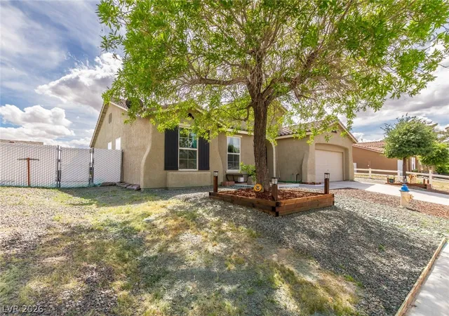 Photo 4 of Single family home for sale at 529 Lampshire Ln, Pahrump, NV 89060 | MLS# 2775831 | Listing updated on 2026-09-19