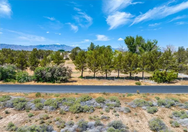 Photo 3 of Manufactured home for sale at 5220 Squaw Valley, Pahrump, NV 89061 | MLS# 2778130 | Listing updated on 2026-09-10