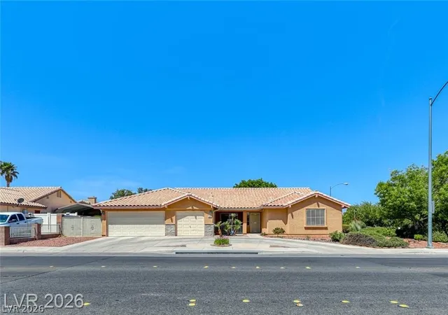 Photo 1 of Sale Pending at 2001 Appaloosa Rd, Henderson, NV 89002 | MLS# 2779114 | Listing updated on 2026-09-07