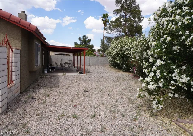Photo 2 of Sale Pending at 738 Loganrun Ln, Las Vegas, NV 89110 | MLS# 2778727 | Listing updated on 2026-09-18