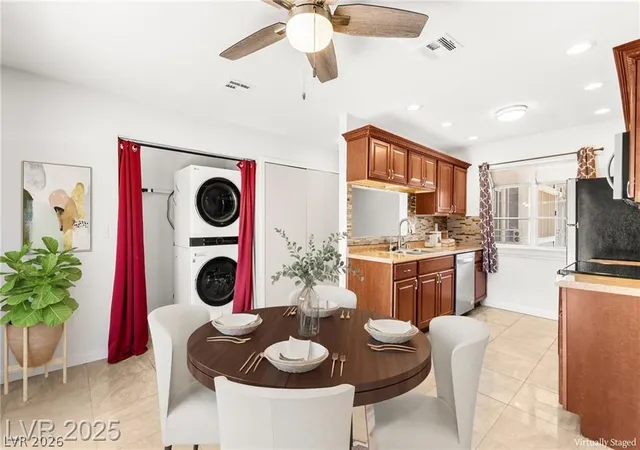 Listing Photo 3 - Condo for sale in building located at 5831 Medallion Dr, Las Vegas, NV 89122 - Unit #101