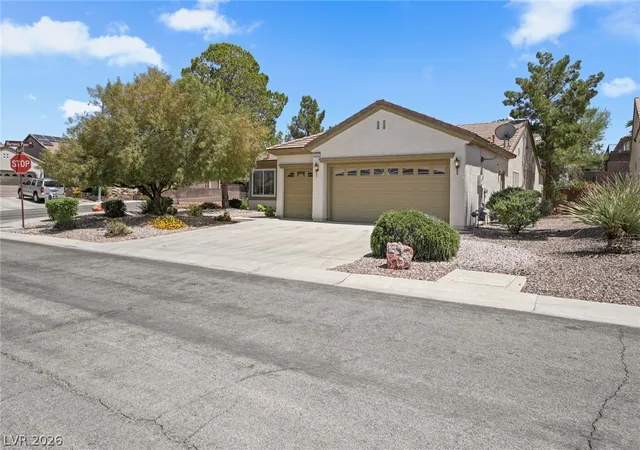 Photo 2 of Single family home for sale at 2032 Wolverine Ct, Henderson, NV 89052 | MLS# 2779815 | Listing updated on 2026-09-03
