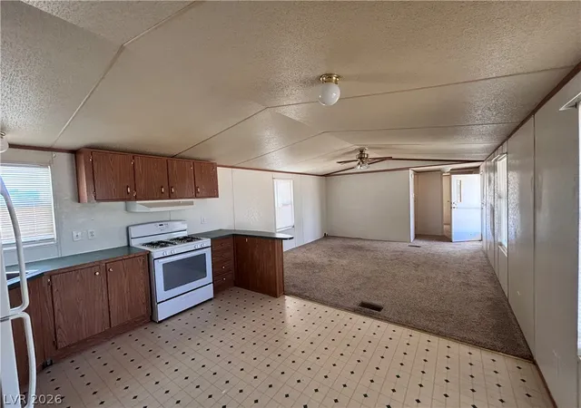 Photo 4 of Manufactured home for sale at 3851 W Donner St, Pahrump, NV 89048 | MLS# 2780989 | Listing updated on 2026-09-13