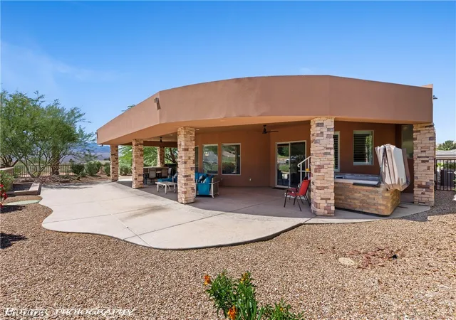 Photo 3 of Single family home for sale at 402 Links Dr, Mesquite, NV 89027 | MLS# 2781630 | Listing updated on 2026-09-18