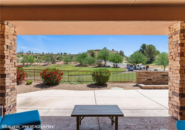 Photo 3 of Single family home for sale at 402 Links Dr, Mesquite, NV 89027 | MLS# 2781630 | Listing updated on 2026-09-18