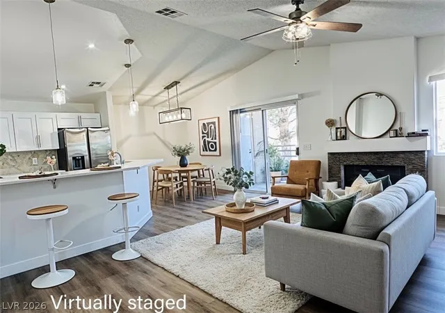 Listing Photo 4 - Condo for sale in building located at 7905 Ryandale Cir, Las Vegas, NV 89145 - Unit #201