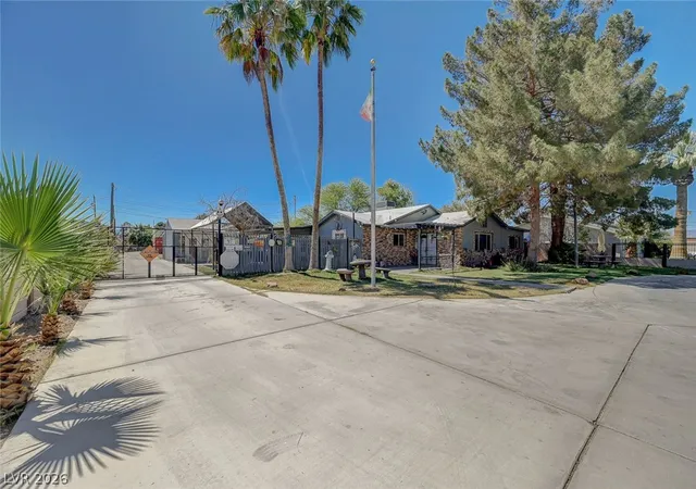 Photo 3 of Single family home for sale at 1555 Bledsoe Ln, Las Vegas, NV 89110 | MLS# 2783291 | Listing updated on 2026-09-06