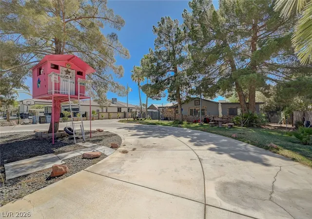 Photo 4 of Single family home for sale at 1555 Bledsoe Ln, Las Vegas, NV 89110 | MLS# 2783291 | Listing updated on 2026-09-06