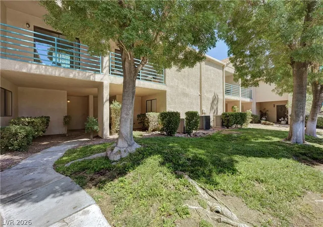 Listing Photo 5 - Condo for sale in building located at 4420 Woodpine Dr, Las Vegas, NV 89119 - Unit #103