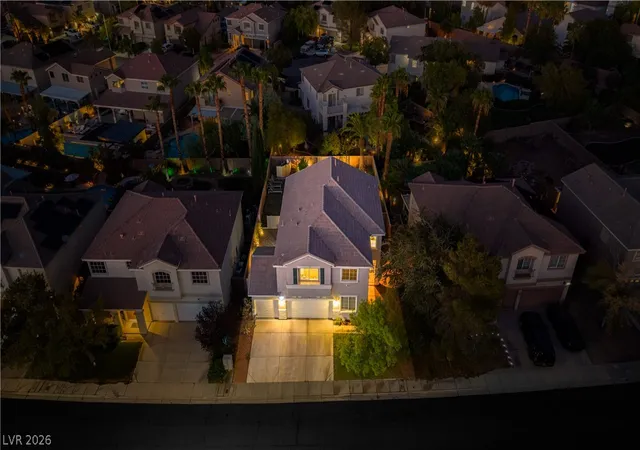 Photo 3 of Single family home for sale at 904 Sir Winston St, Henderson, NV 89052 | MLS# 2781803 | Listing updated on 2026-09-15