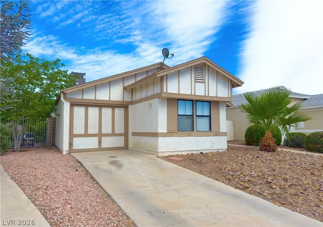 Photo 2 of Sale Pending at 4540 Cedarspring Dr, Las Vegas, NV 89103 | MLS# 2784047 | Listing updated on 2026-09-10