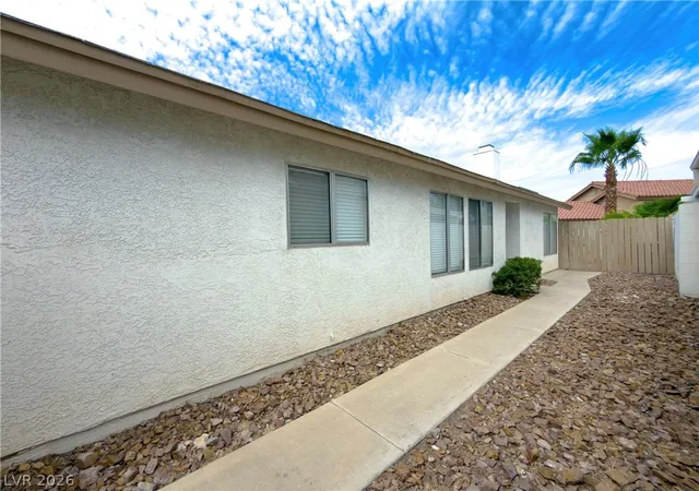 Photo 4 of Sale Pending at 4540 Cedarspring Dr, Las Vegas, NV 89103 | MLS# 2784047 | Listing updated on 2026-09-10