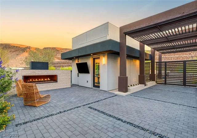 Photo 3 of Single family home for sale at 14 Sanctuary Peak Ct, Henderson, NV 89012 | MLS# 2784203 | Listing updated on 2026-08-30