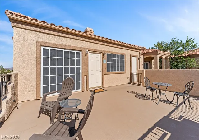 Listing Photo 5 - Condo for sale in building located at 1851 Hillpointe Rd, Henderson, NV 89074 - Unit #1424