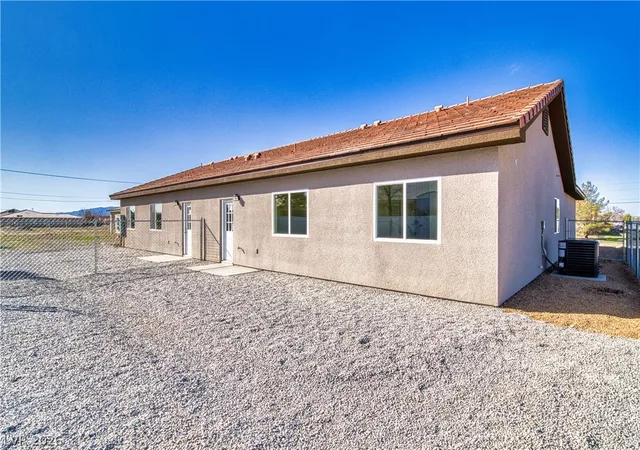 Listing Photo 2 - Condo for sale in building located at 1650 S Sycamore Ave, Pahrump, NV 89048