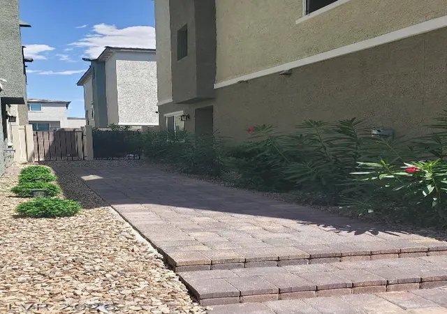 Photo 4 of Townhouse for sale at 6856 Prairie Pearl St, Las Vegas, NV 89148 | MLS# 2785799 | Listing updated on 2026-09-11
