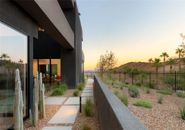 Photo 2 of Mansion for sale at 625 Sleeping Dragon Dr, Henderson, NV 89012 | MLS# 2786827 | Listing updated on 2026-10-02