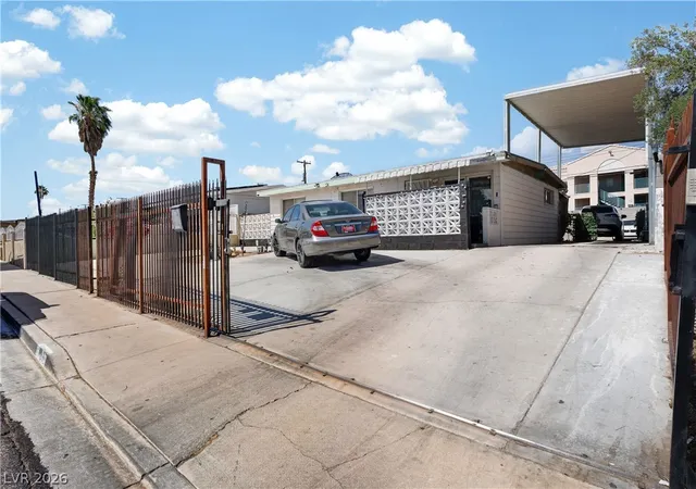 Photo 2 of Single family home for sale at 4686 Sheppard Dr, Las Vegas, NV 89122 | MLS# 2786220 | Listing updated on 2026-09-04