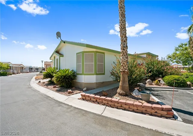 Photo 2 of Manufactured home for sale at 310 Brentwood Dr, Pahrump, NV 89048 | MLS# 2787645 | Listing updated on 2026-09-05
