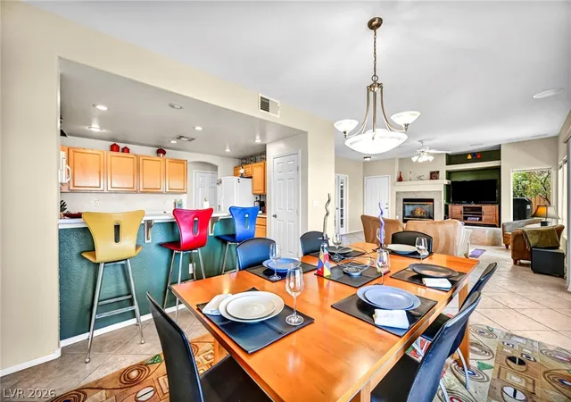 Listing Photo 5 - Condo for sale in building located at 10730 Amber Ridge Dr, Las Vegas, NV 89144 - Unit #101