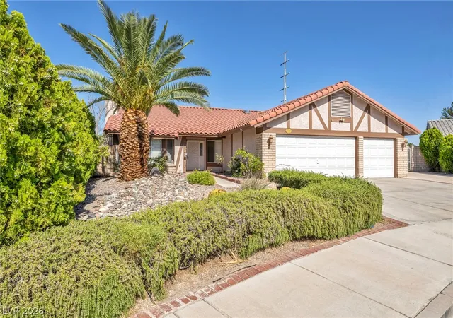 Photo 3 of Single family home for sale at 1605 Brocado Ln, Las Vegas, NV 89117 | MLS# 2787619 | Listing updated on 2026-09-07
