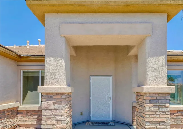 Photo 3 of Single family home for sale at 716 Fiesta Del Rey Ave, North Las Vegas, NV 89081 | MLS# 2787483 | Listing updated on 2026-10-01