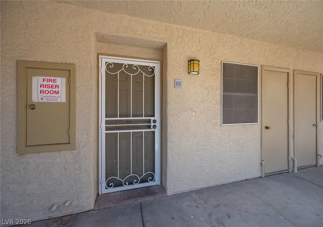 Photo 3 of Condo for sale at 2076 Mesquite Ln #102, Laughlin, NV 89029 | MLS# 2789086 | Listing updated on 2026-09-24