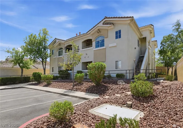 Listing Photo 5 - Condo for sale in building located at 1531 Ruby Cliffs Ln, Las Vegas, NV 89144 - Unit #204
