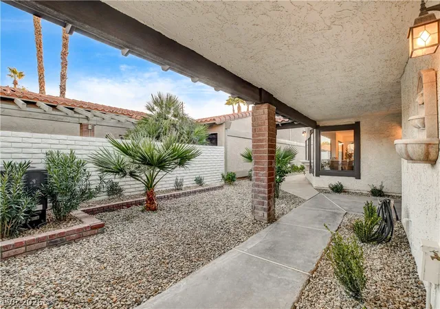 Photo 3 of Single family home for sale at 2100 Plz Del Padre, Las Vegas, NV 89102 | MLS# 2789287 | Listing updated on 2026-10-03