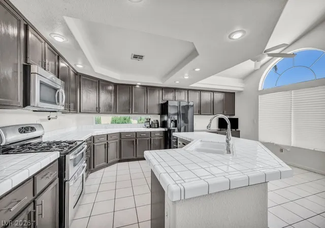 Photo 4 of Sale Pending at 2553 Hummingbird Hl Ave, Henderson, NV 89074 | MLS# 2789747 | Listing updated on 2026-08-31