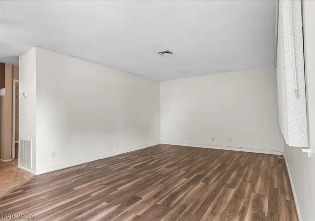 Photo 4 of Townhouse for sale at 310 Greenbriar Townhouse Way, Las Vegas, NV 89121 | MLS# 2790243 | Listing updated on 2026-09-08